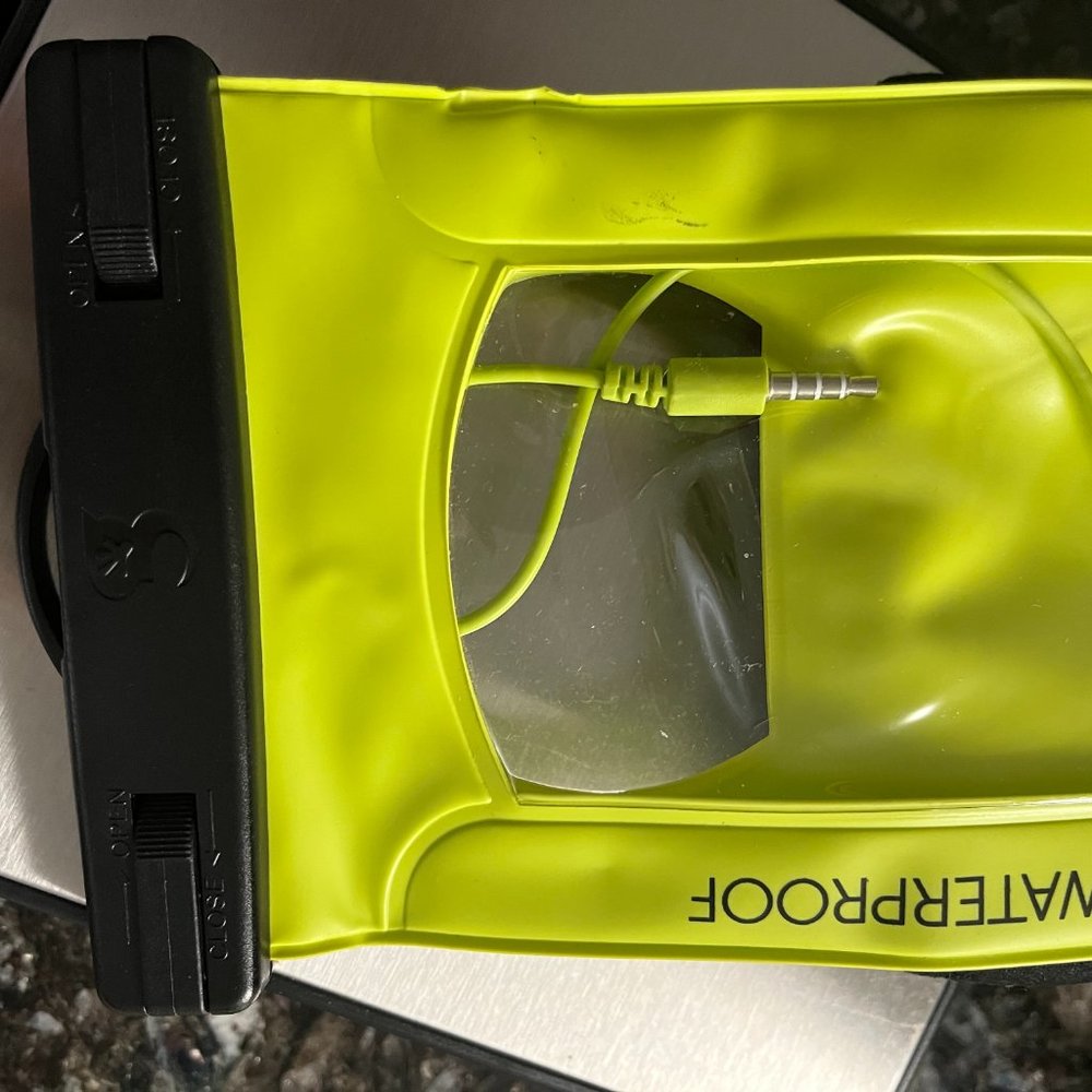 Waterproof phone case - Picture 15 of 16